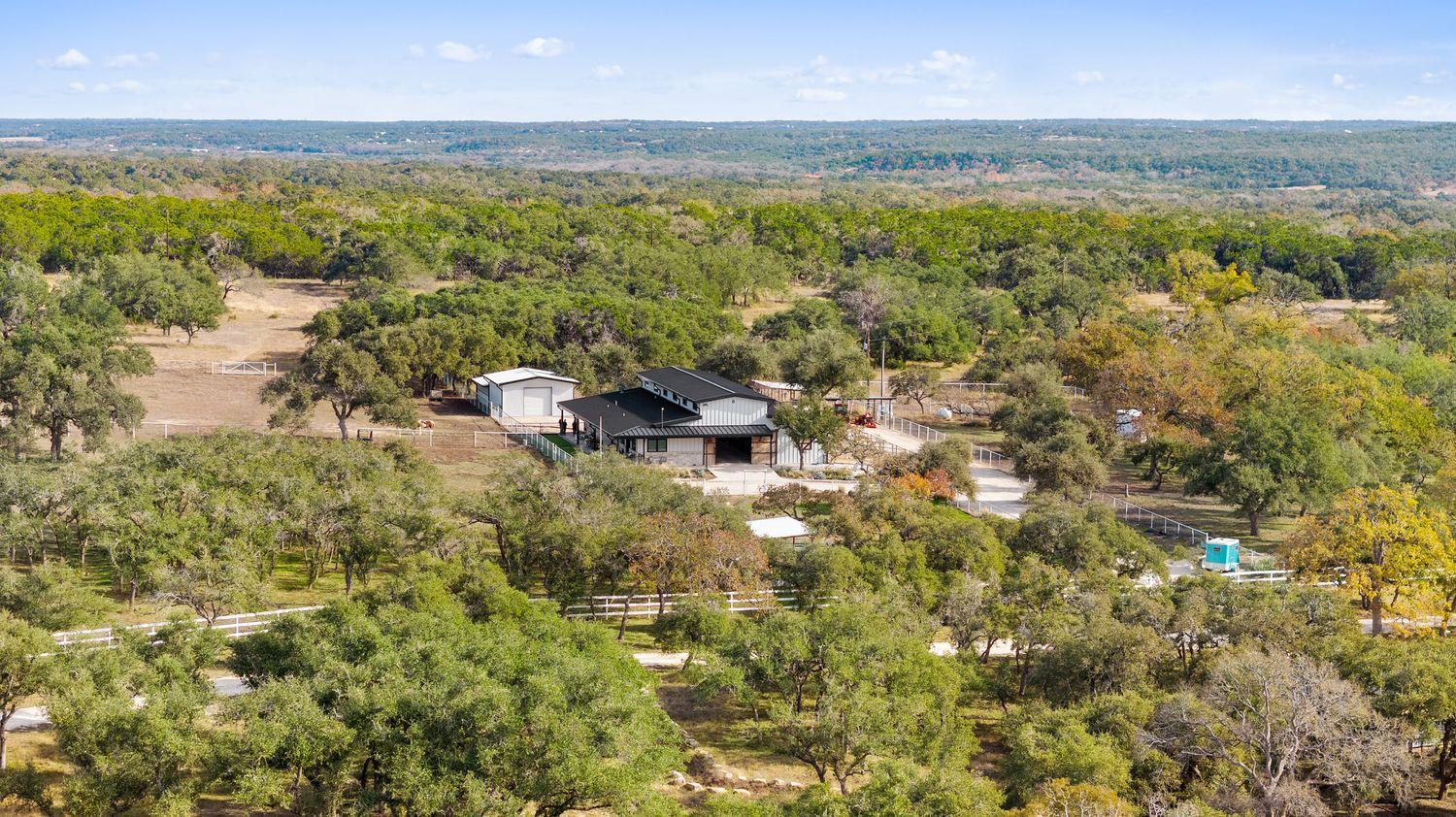 751 Prochnow Rd, Dripping Springs, TX 78620