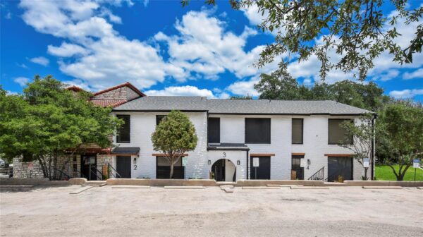 18801 Hogan Cir #3, Lago Vista