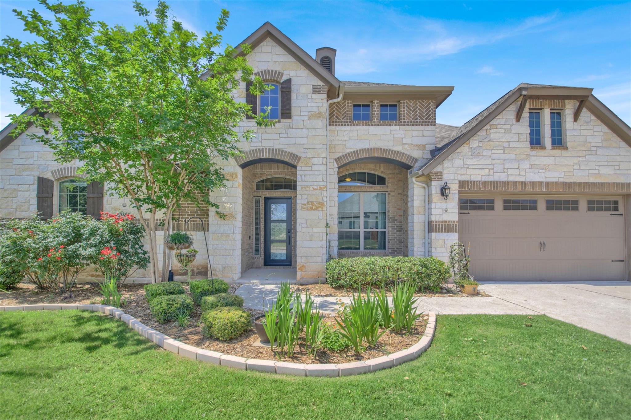 3901 Stanyan Dr, Round Rock, TX 78681