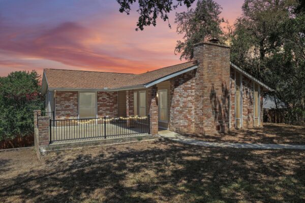 808 Dale Dr, San Marcos