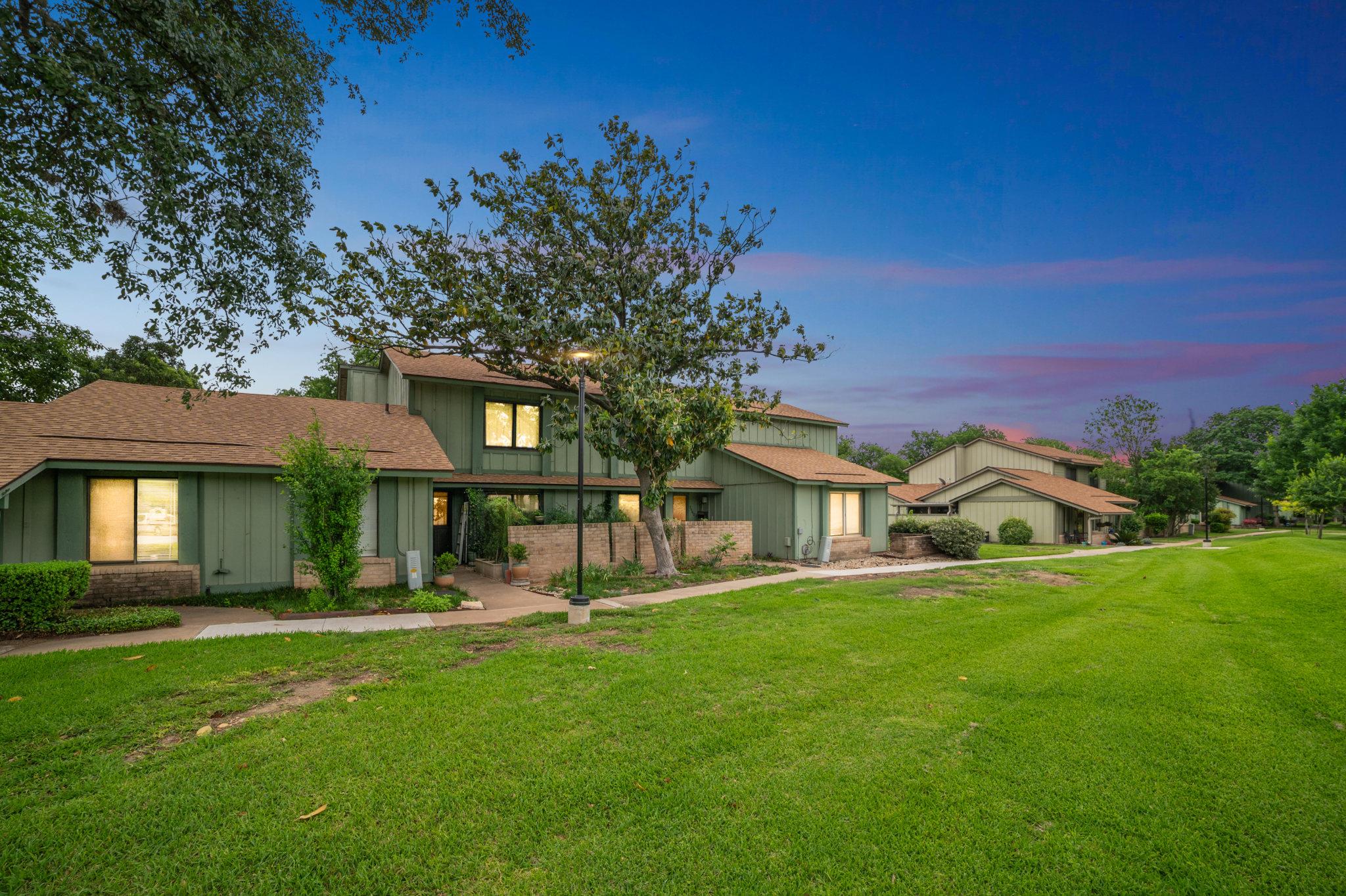 5007 Fort Clark Dr, Austin, TX 78745