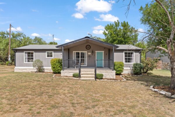 713 Blackburn Ln, Burnet