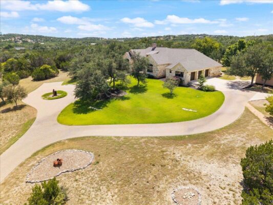 1525 Springlake Dr, Dripping Springs