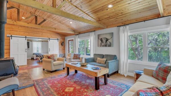 606 Deer Creek Cv, Wimberley