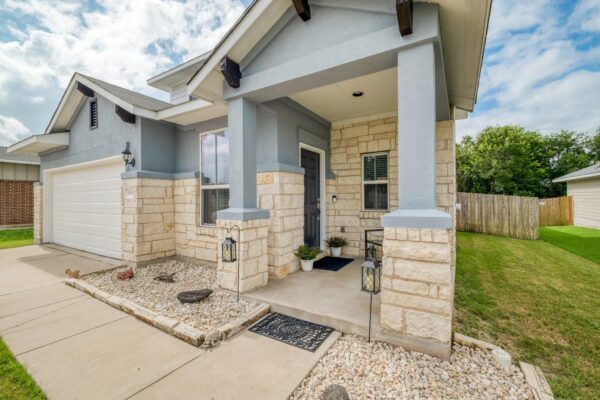 109 Saranac Dr, Elgin