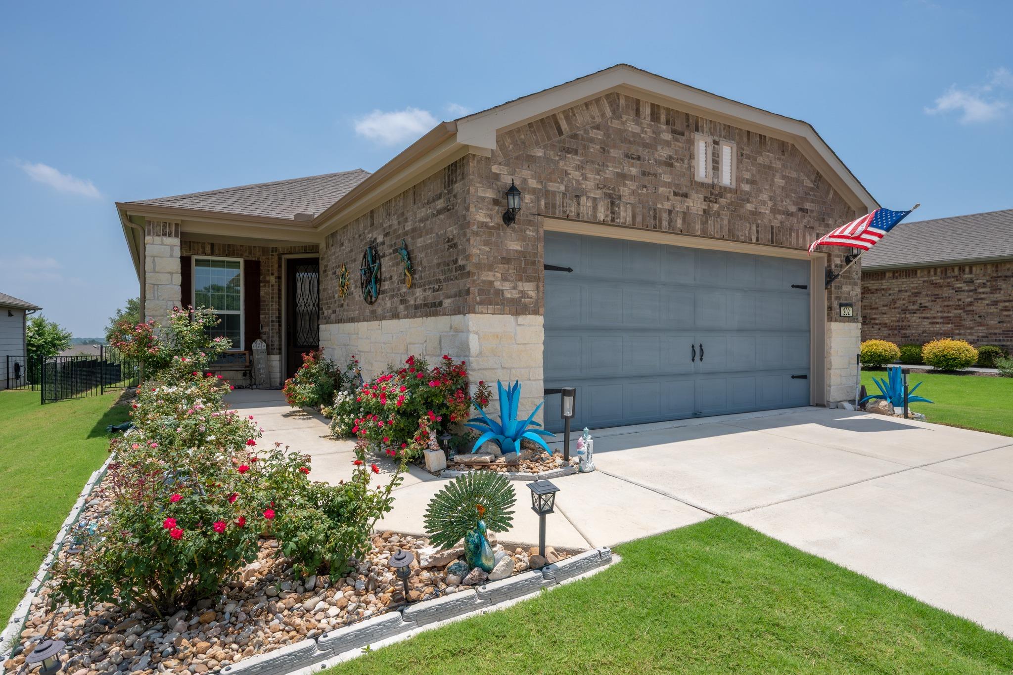 202 Yorktown St, Georgetown, TX 78633