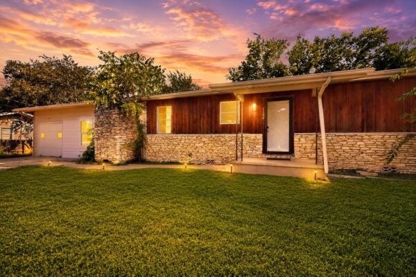 1100 Neans Dr, Austin