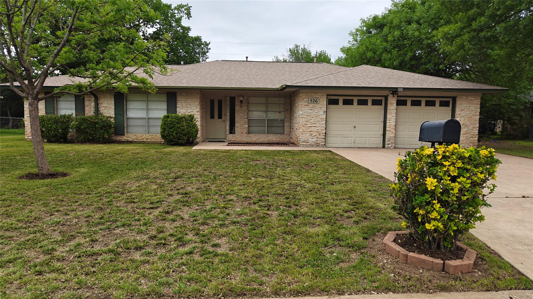 526 Dennis Dr, Round Rock