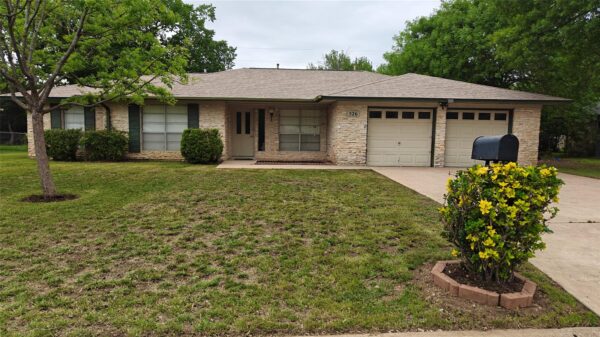 526 Dennis Dr, Round Rock