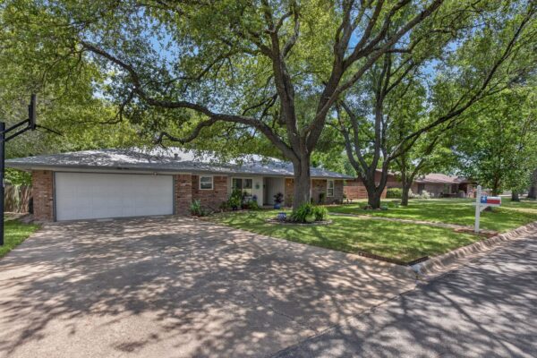 206 Corder Ln, Burnet