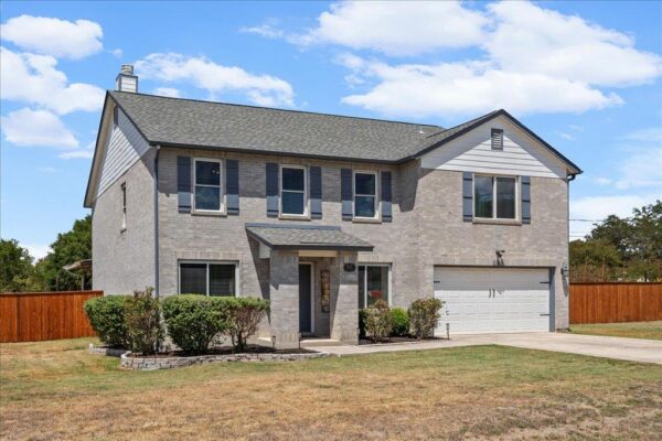 821 Bella Vista Cir, Kyle