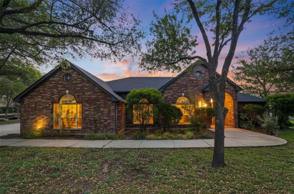 550 Peterson Ln, Lakeway