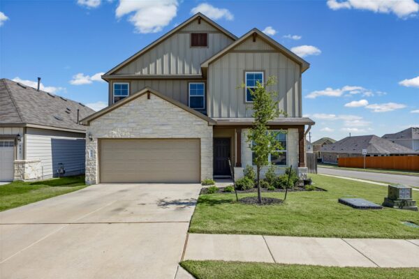563 Tree Nut Loop, Buda