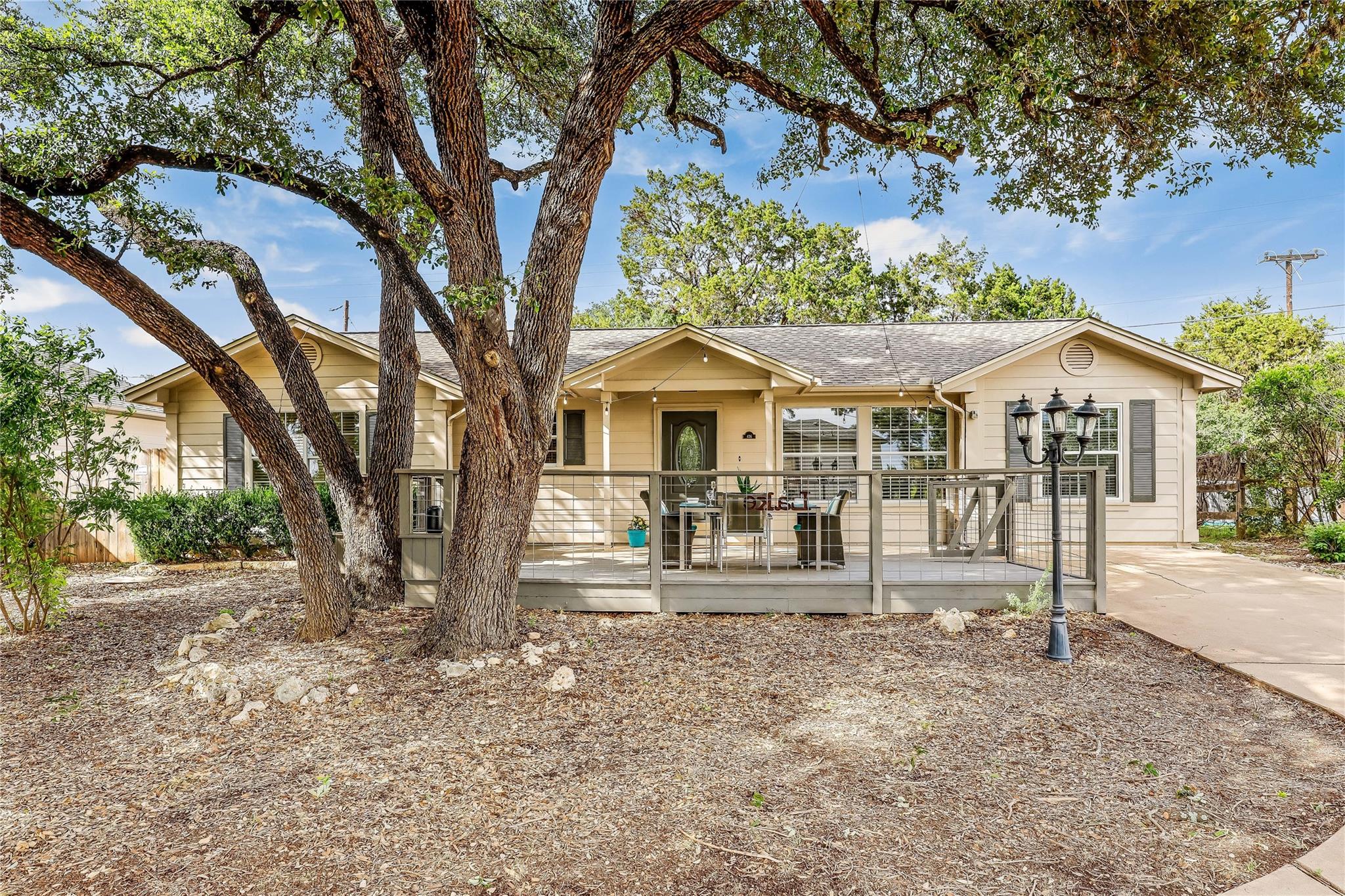 426 Summit Ridge Dr N, Point Venture, TX 78645