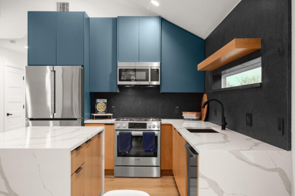 2416 E 10th St, Austin