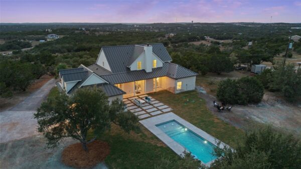 601 Hays Country Acres Rd, Dripping Springs