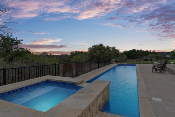 404 Skyline Rd, Georgetown
