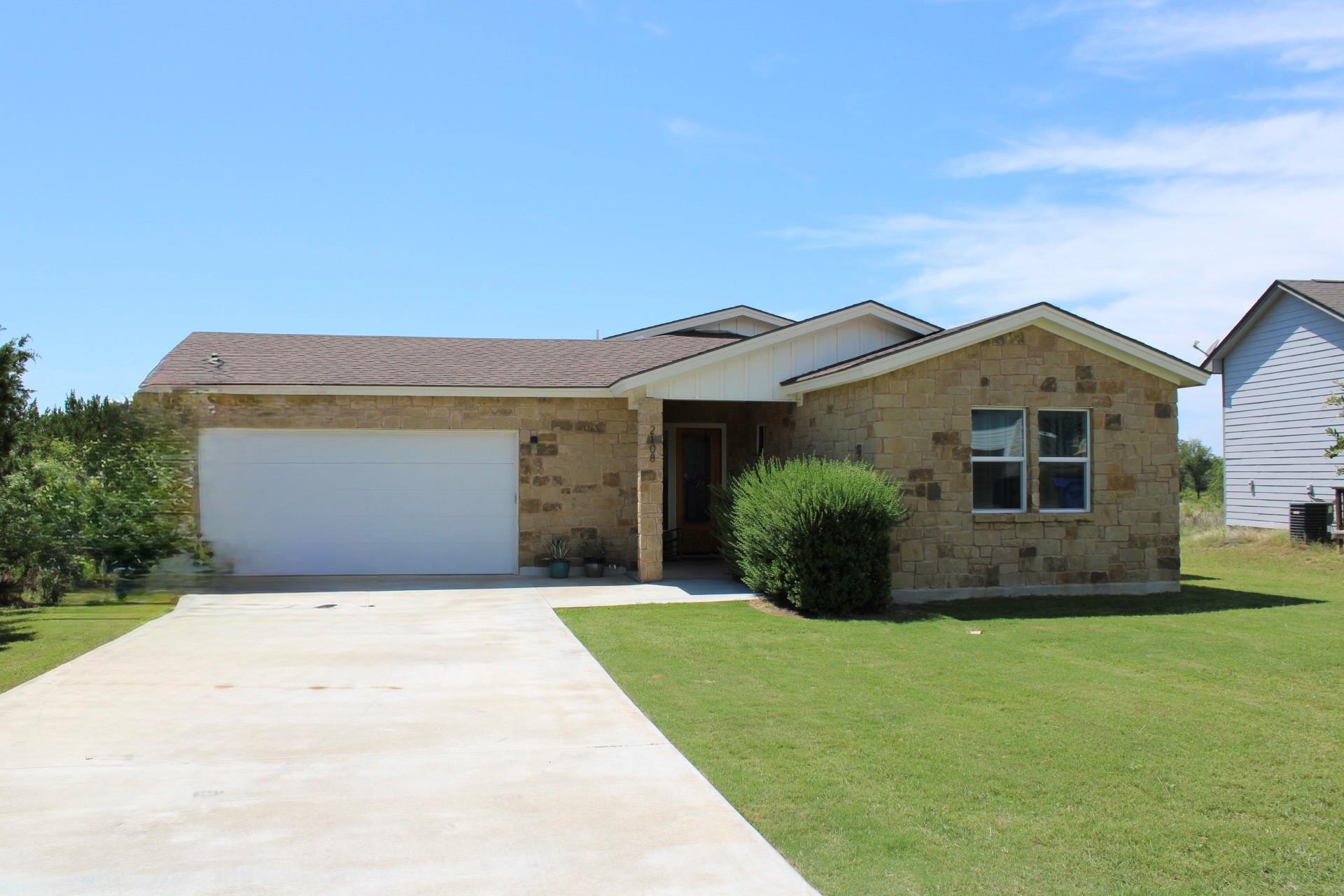 2108 Patriot Dr, Lago Vista, TX 78645