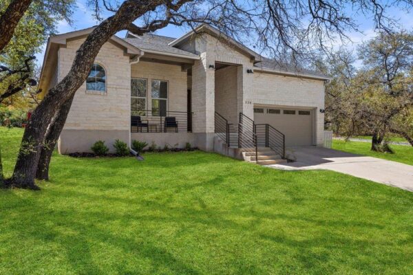 338 Coventry Rd, Spicewood