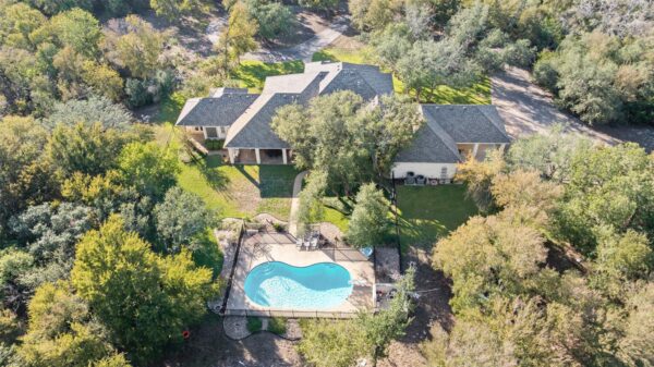 9011 Brewer Ln, Salado