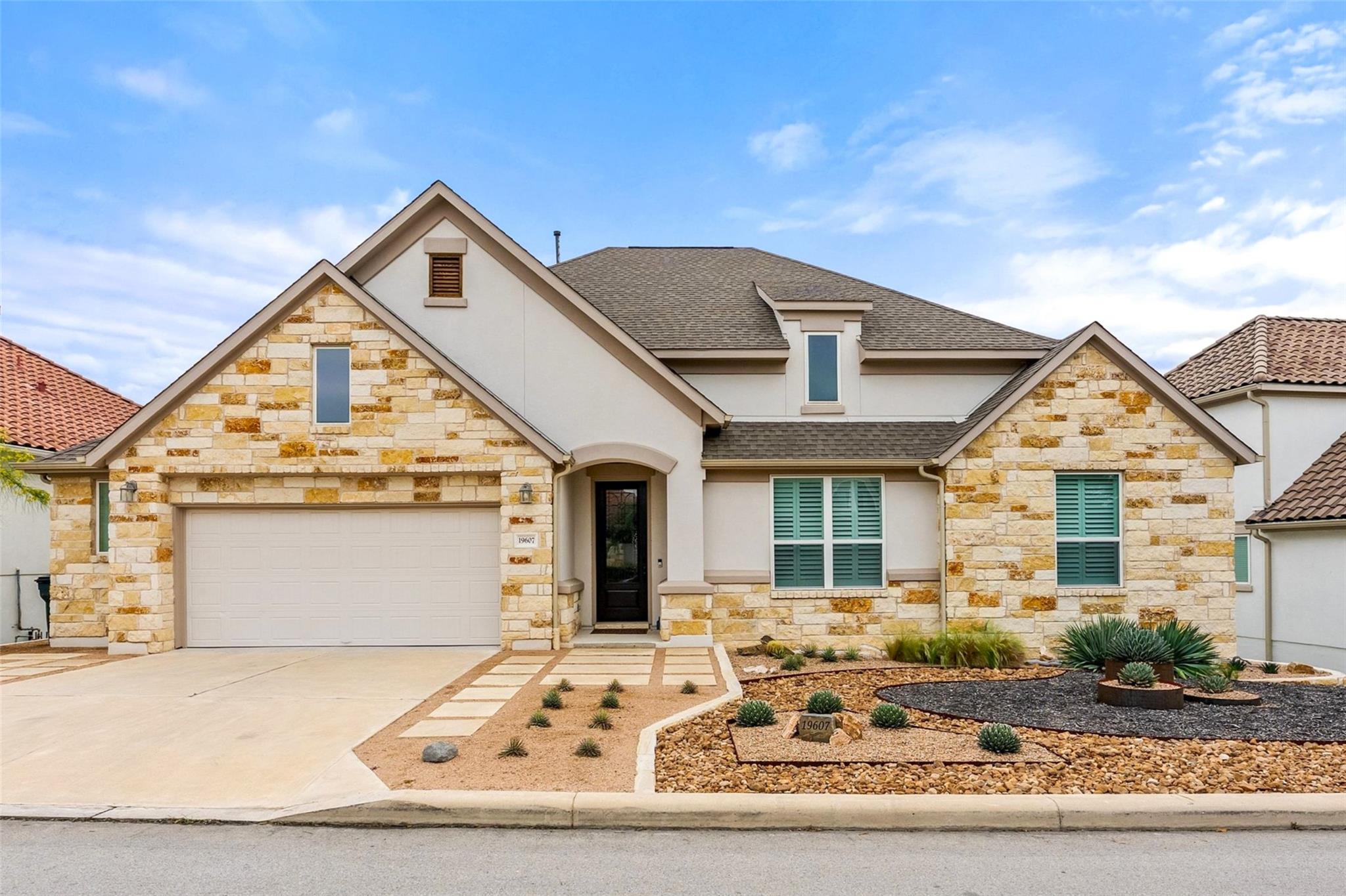 19607 Summit Glory Trl, Spicewood, TX 78669