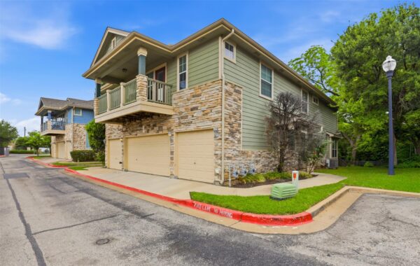 1481 E Old Settlers Blvd #1502, Round Rock