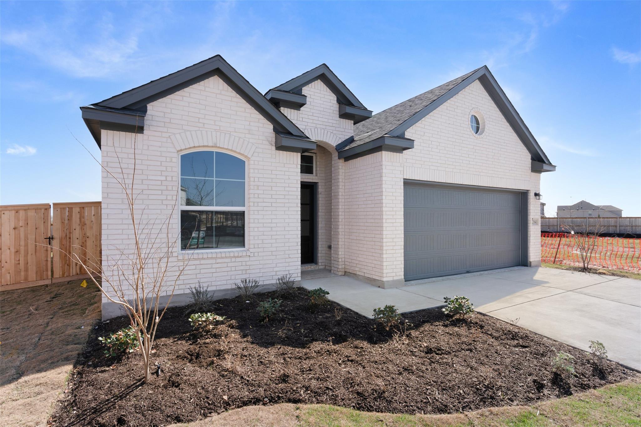 25601 Flora Bella Ln, Elgin, TX 78621