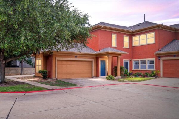 2900 S Lakeline Blvd #124, Cedar Park