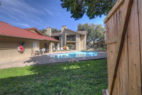 1202 Thorpe Ln #701, San Marcos