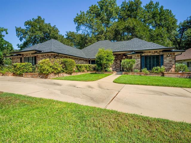279 Quail St, Meadowlakes, TX 78654