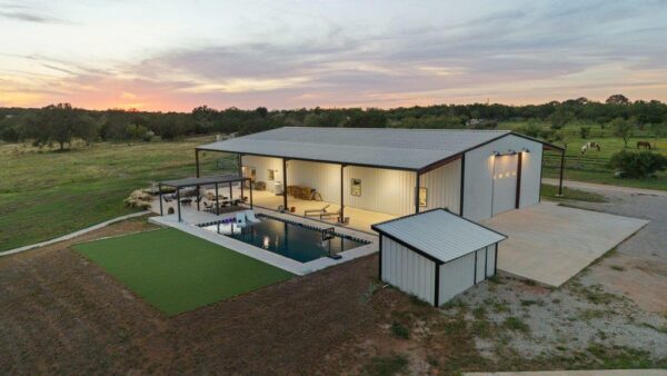 440 Flying X Rd, Spicewood