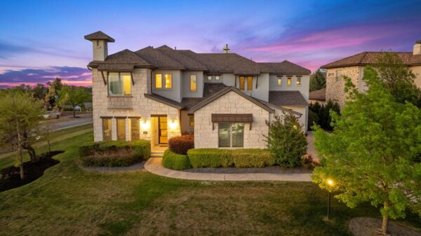 801 Serene Estates Dr, Austin
