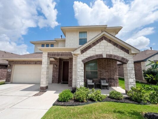 545 Elm Green St, Hutto