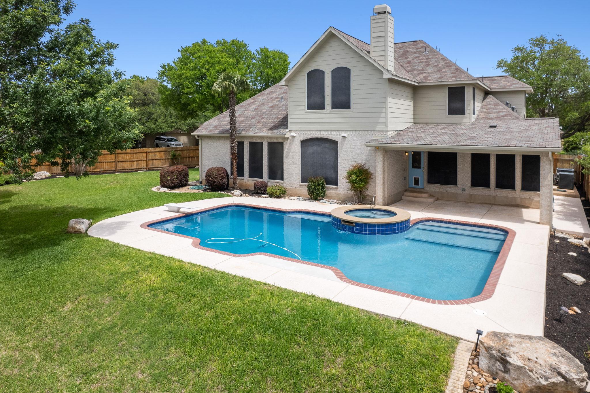 2300 Falkirk Cv, Round Rock