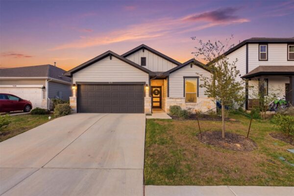108 Gullivers Dr, Elgin