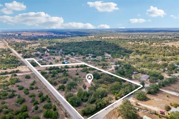 238 N Gaines Rd, Cedar Creek