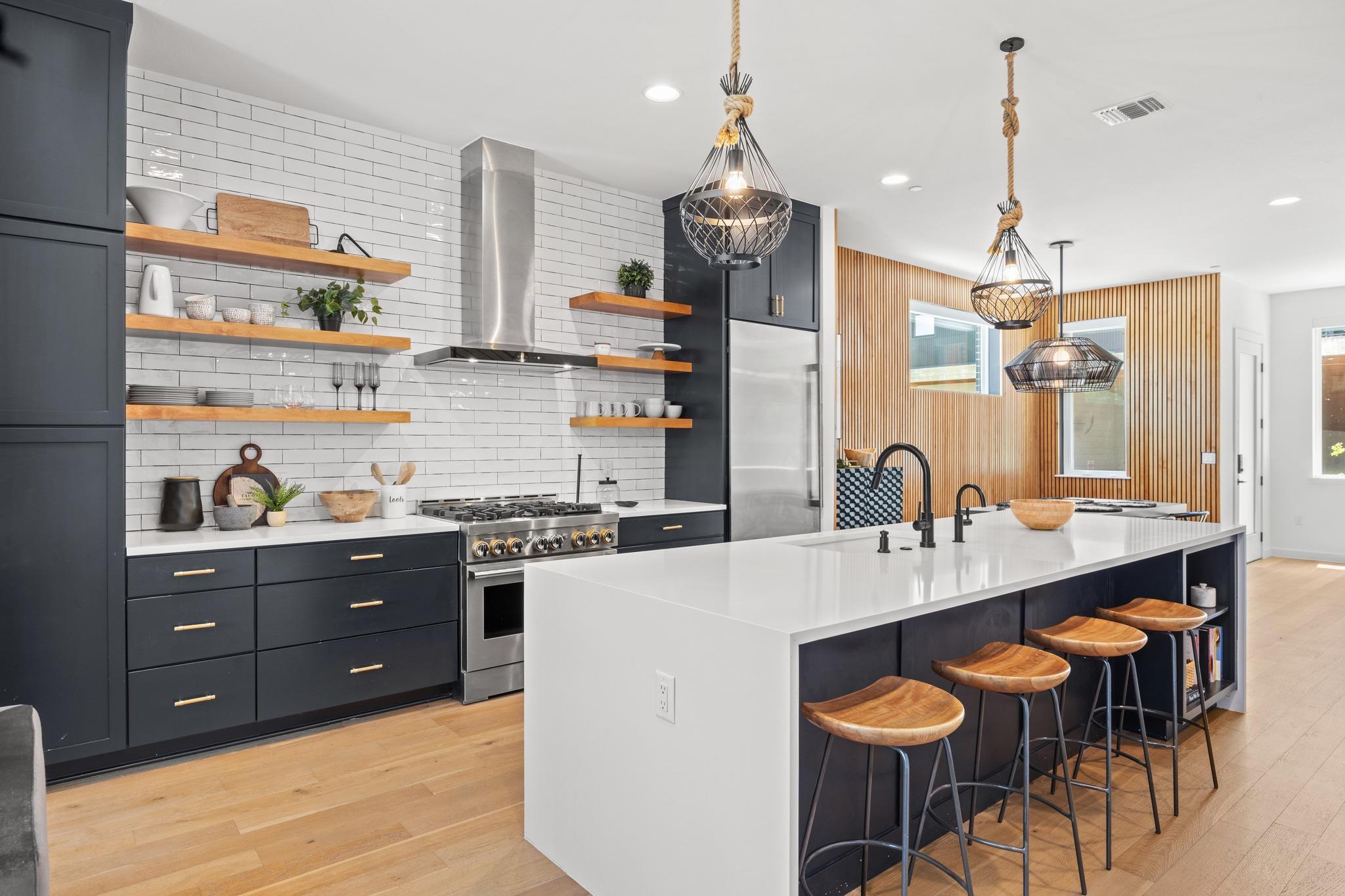 900 S 2nd St #30, Austin, TX 78704