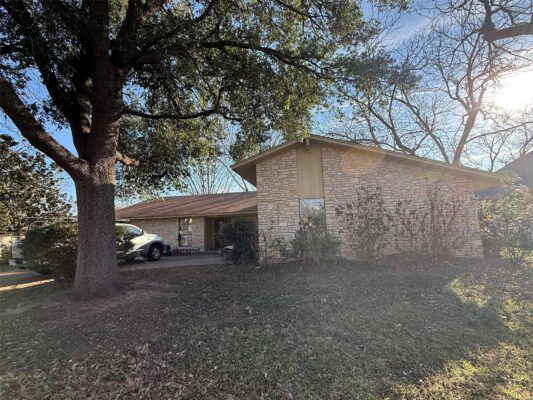 305 Columbine St, Marble Falls