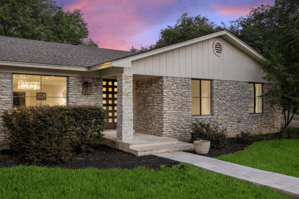 8805 Point West Dr, Austin