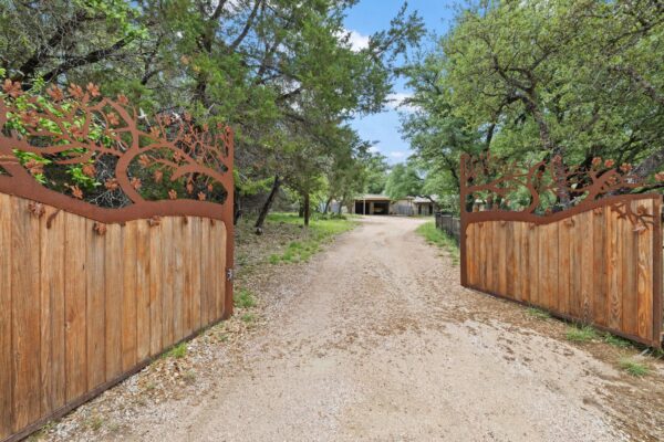 16207 Big Oak Cir, Leander