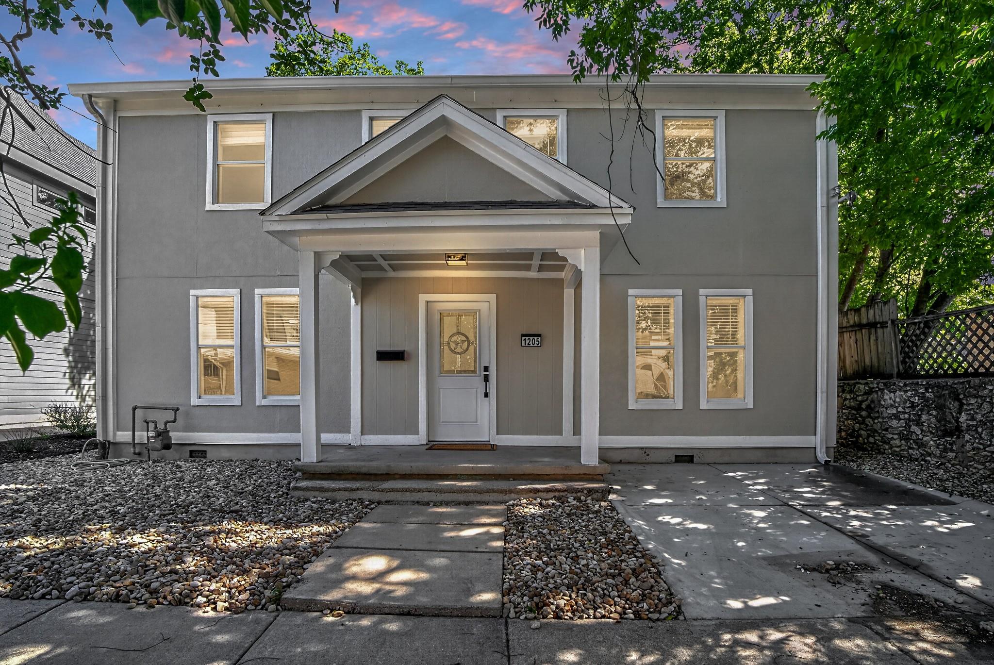 1205 E 9th St, Austin, TX 78702