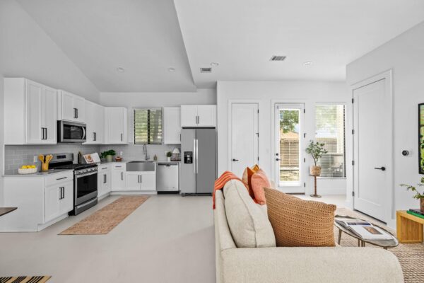 939 E 52nd St #2, Austin