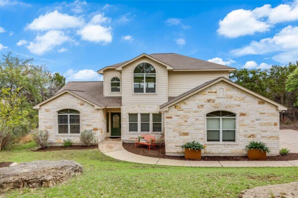 21825 Surrey Ln, Lago Vista
