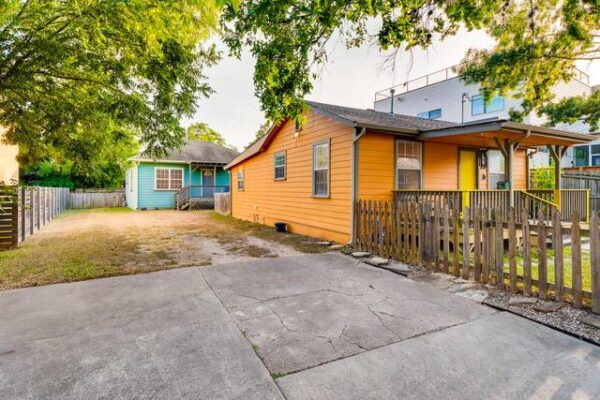 711 Jewell St #A & B, Austin