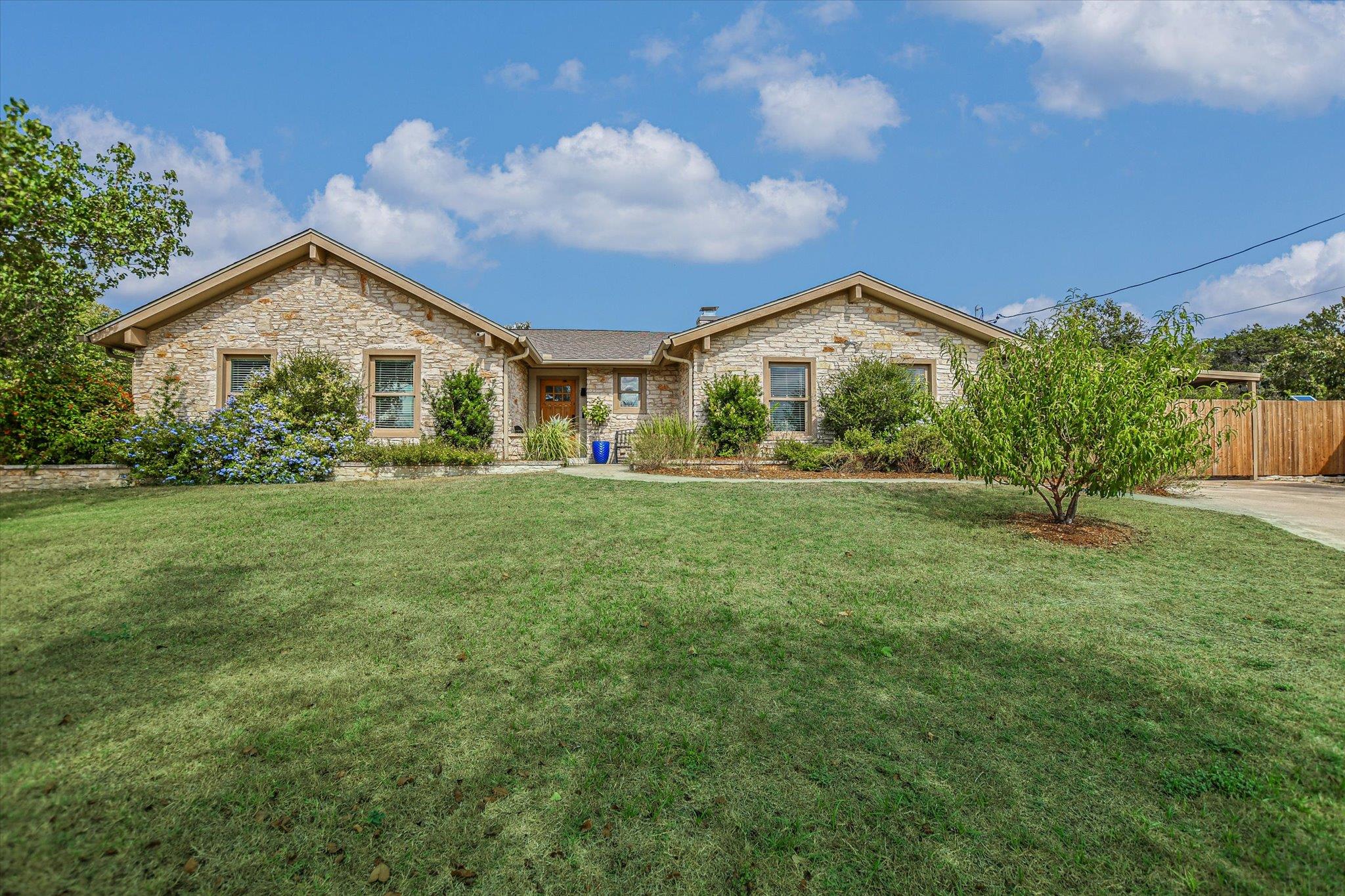 9000 Rock Way Dr, Austin, TX 78736