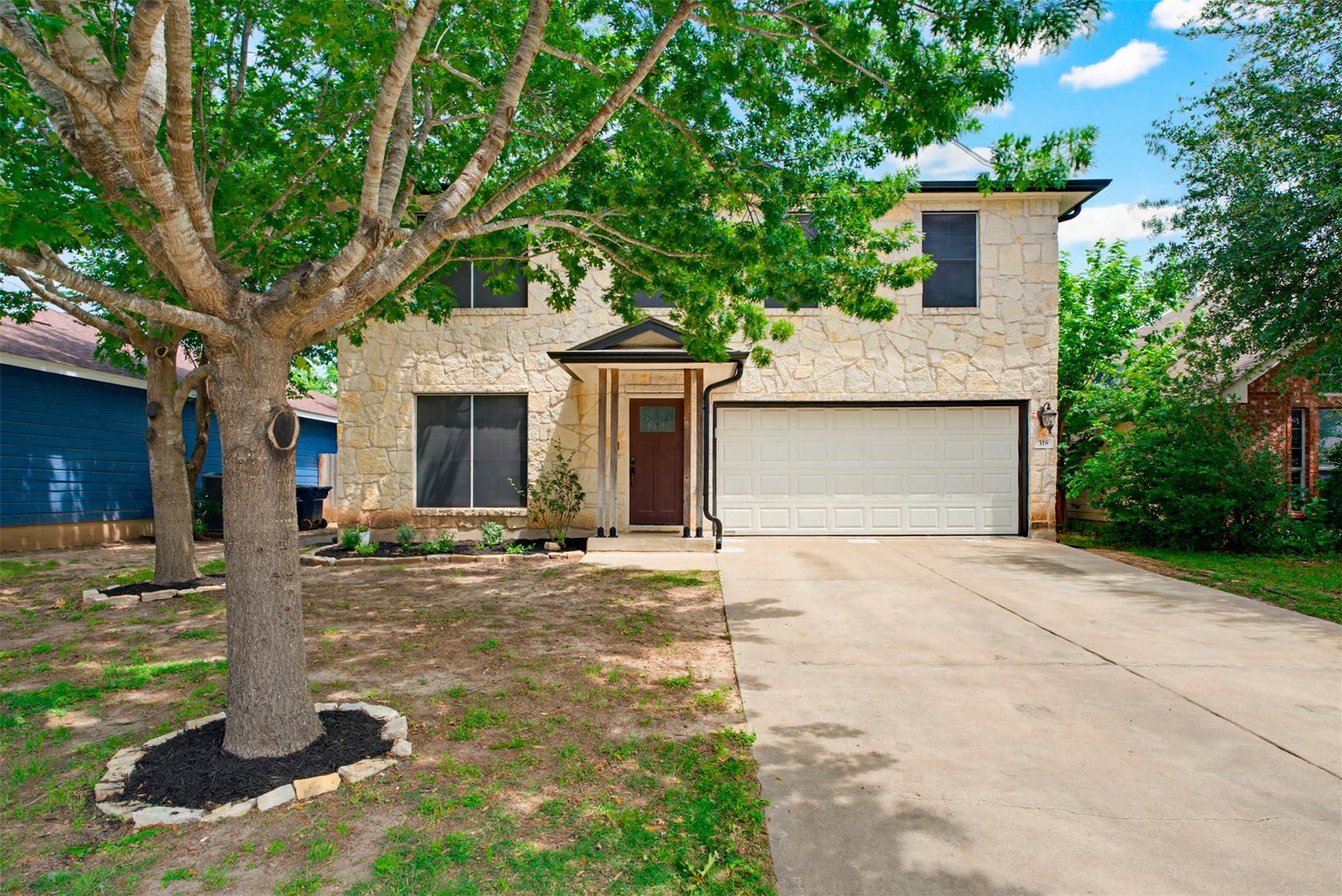 318 Liberty St, Hutto, TX 78634