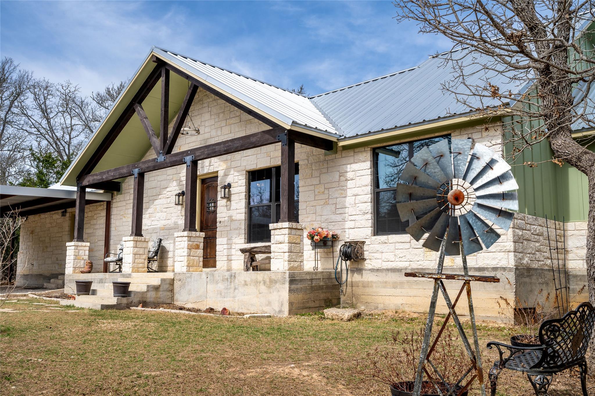 7152 Taylorsville Rd, Dale, TX 78616