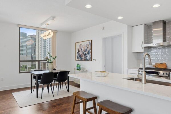 300 Bowie St #1101, Austin