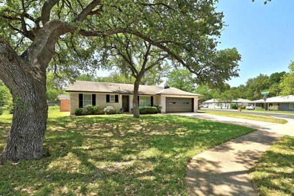 2307 Whitestone Dr, Austin