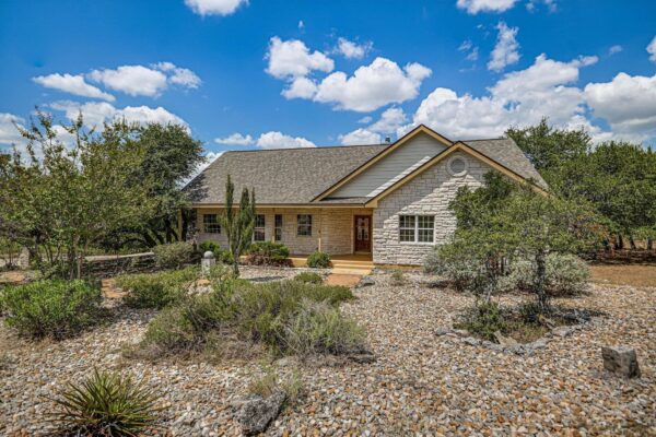 17 Falling Leaf Ln, Wimberley